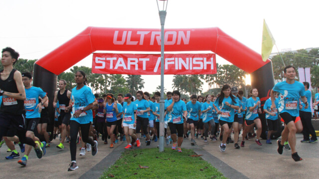 693名参加者带着欢愉的心情,与蓝天白云打成一片,一同为爱为公益慈善而奔跑。